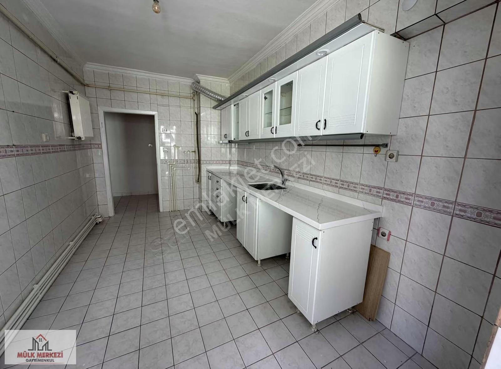 Dikmen Cadde Üzeri - 3+1 Kat Konumun'da Kiralık Konut - Görsel 3