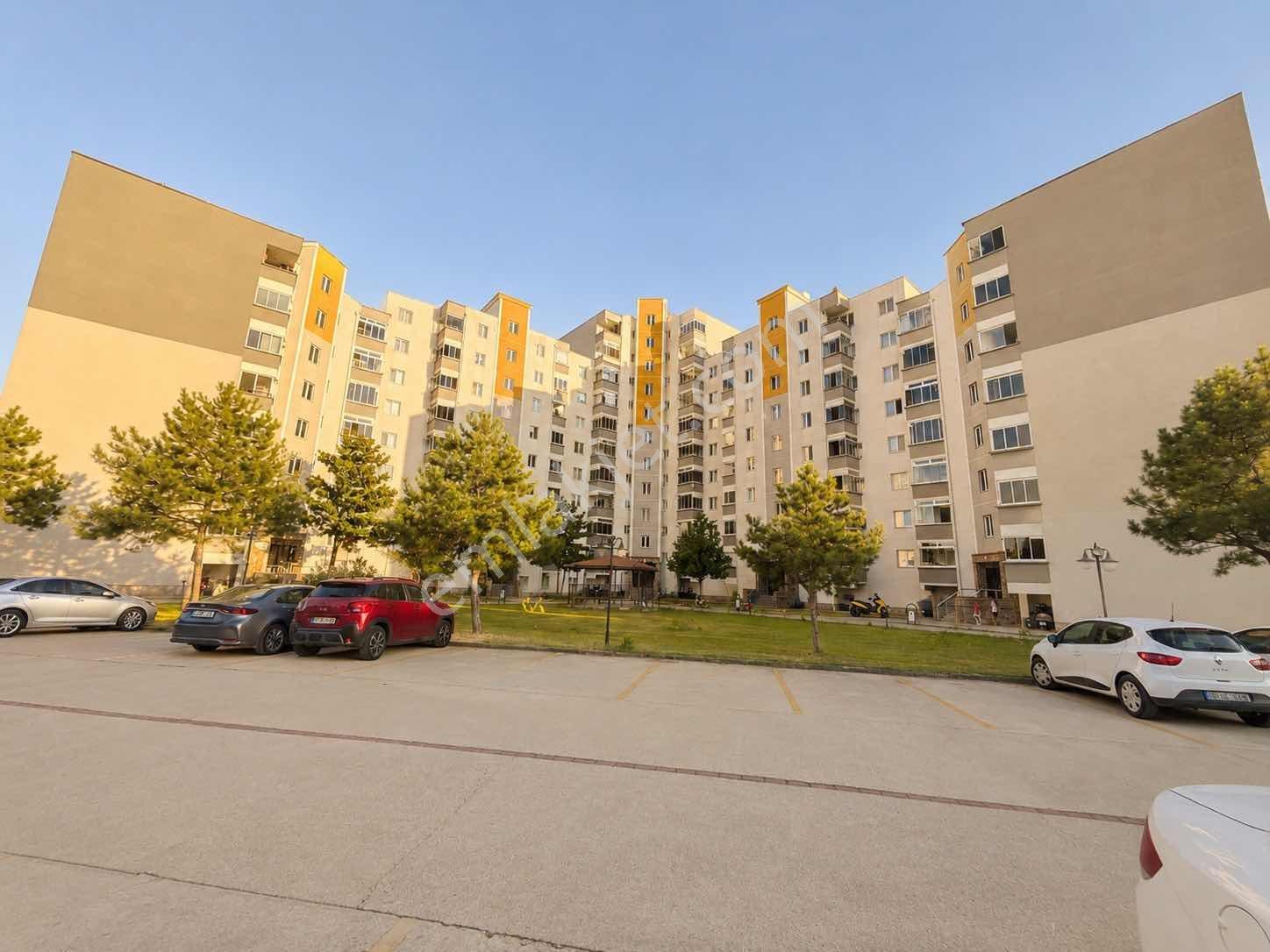 Yüzüncüyıl Mah. Yörekent Sit. 3+1 Kiralık Daire - Görsel 2