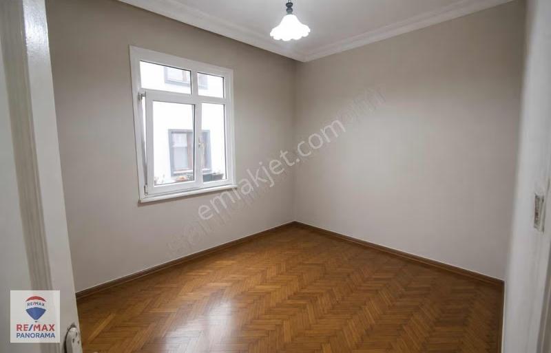 Köroğlu Caddesi'nde 130 M² Net | Açık Otoparklı 3 Balkonlu 3+1 - Görsel 10