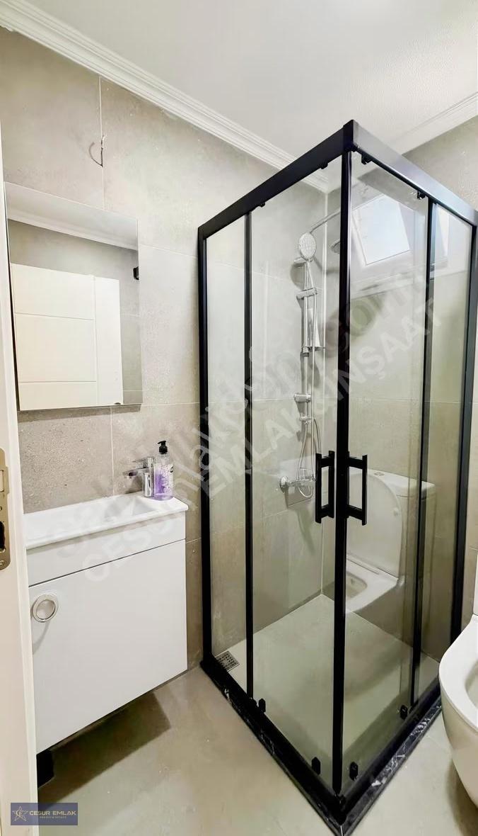 Palmiye Sitesinde Özel Tasarımlı 5+1 Lüks Villa - Görsel 26