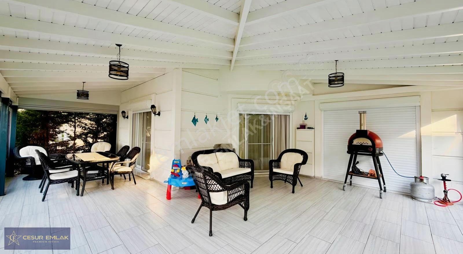 Palmiye Sitesinde Özel Tasarımlı 5+1 Lüks Villa - Görsel 17