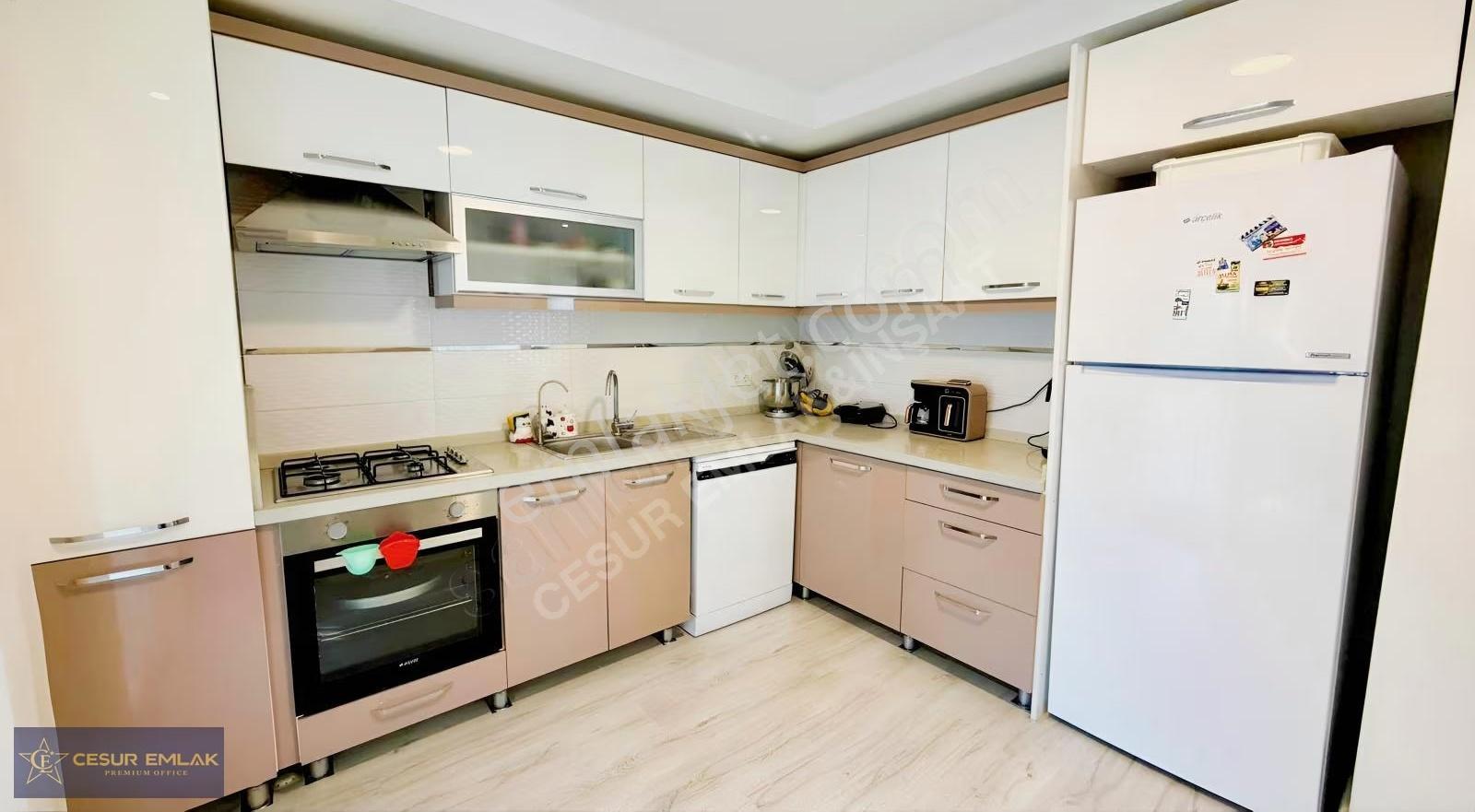 Palmiye Sitesinde Özel Tasarımlı 5+1 Lüks Villa - Görsel 21