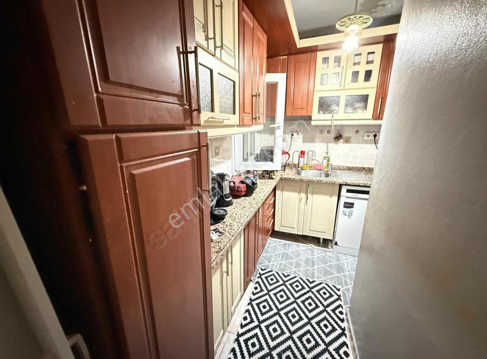 Üsküdar Merkezde 2+1 Ara Kat Balkonlu Temiz Kullanışlı Daire. - Görsel 6