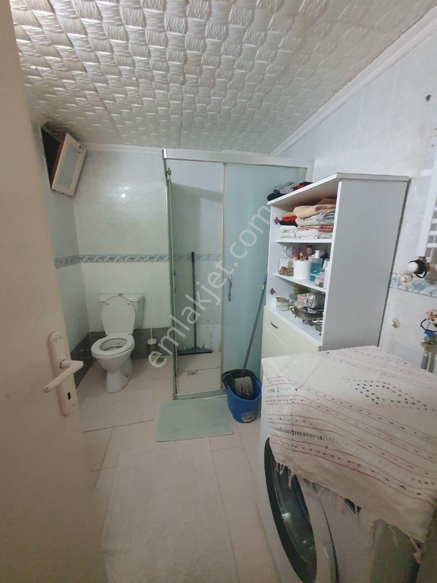 "kuşadası Ege Mahallesi'nin Kalbinde, Zamana Meydan Okuyan 2+1 - Görsel 10