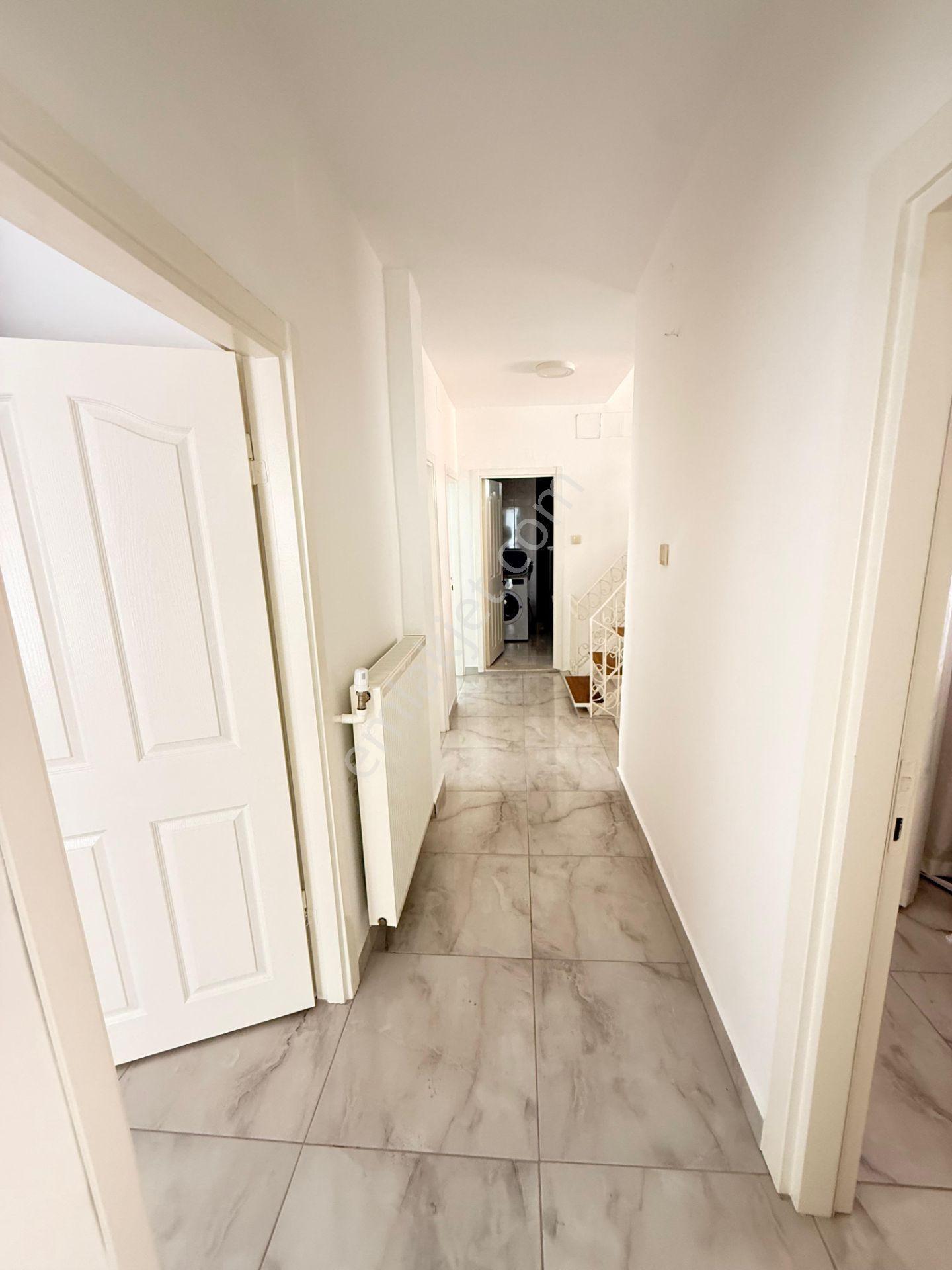 Denize Sıfır Bağımsız Site İçerisinde Ful Yapılı Villa - Görsel 24