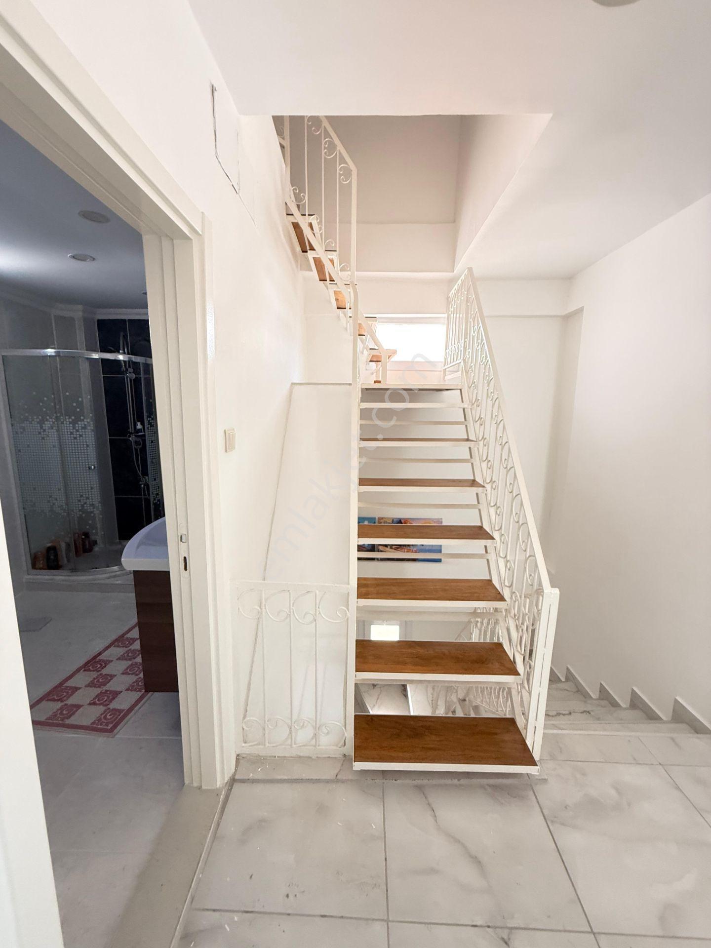 Denize Sıfır Bağımsız Site İçerisinde Ful Yapılı Villa - Görsel 16
