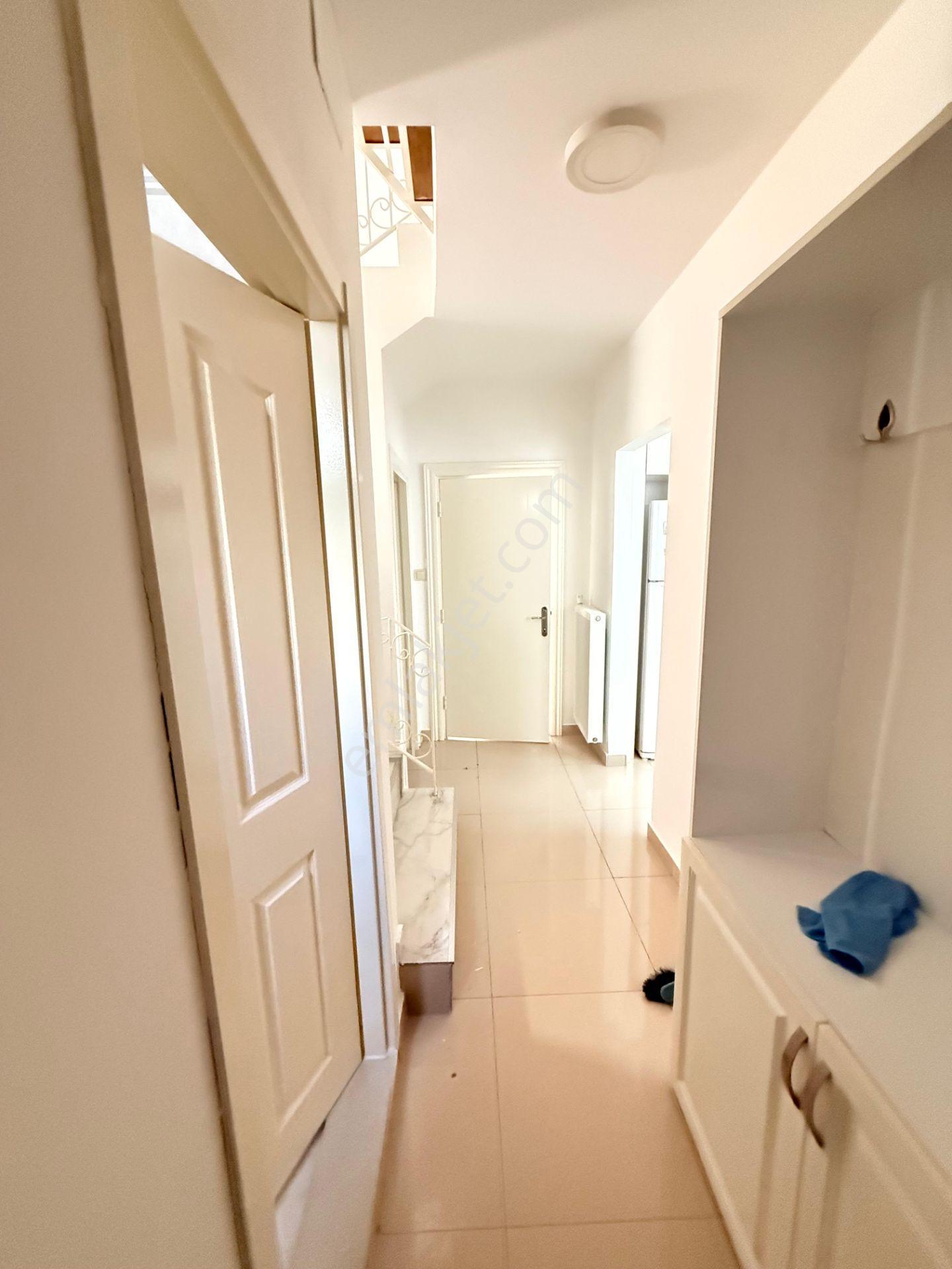 Denize Sıfır Bağımsız Site İçerisinde Ful Yapılı Villa - Görsel 36
