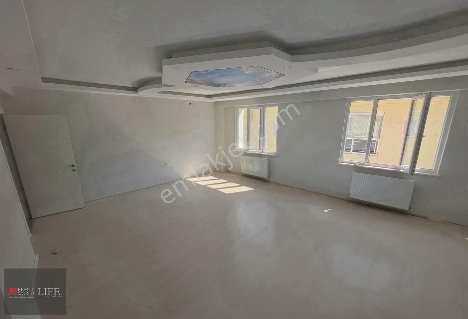 Rwlıfe// Büyükdere Mah. Kaplanlar Sokakta Kiralık 3+1 Daire - Görsel 12