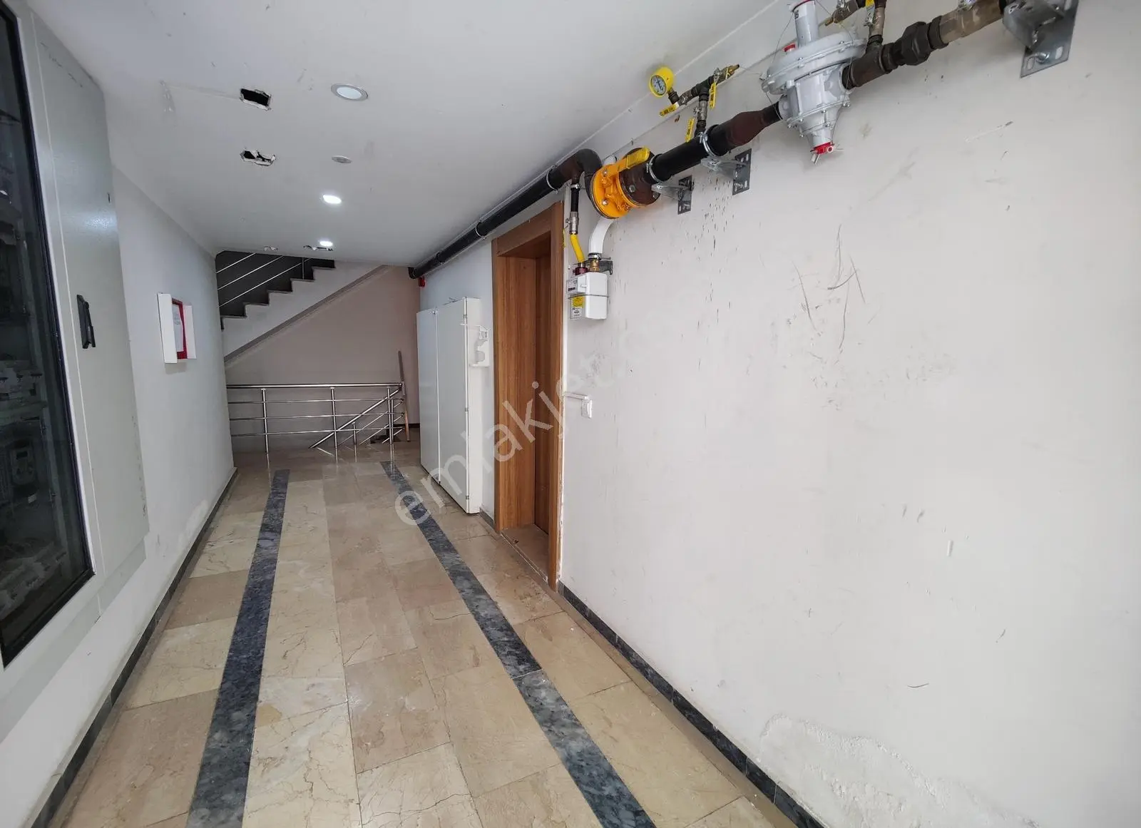 Redstone Dan Ak Center Sitesinde Eşyalı 1+1 Kiralık Daire - Görsel 4