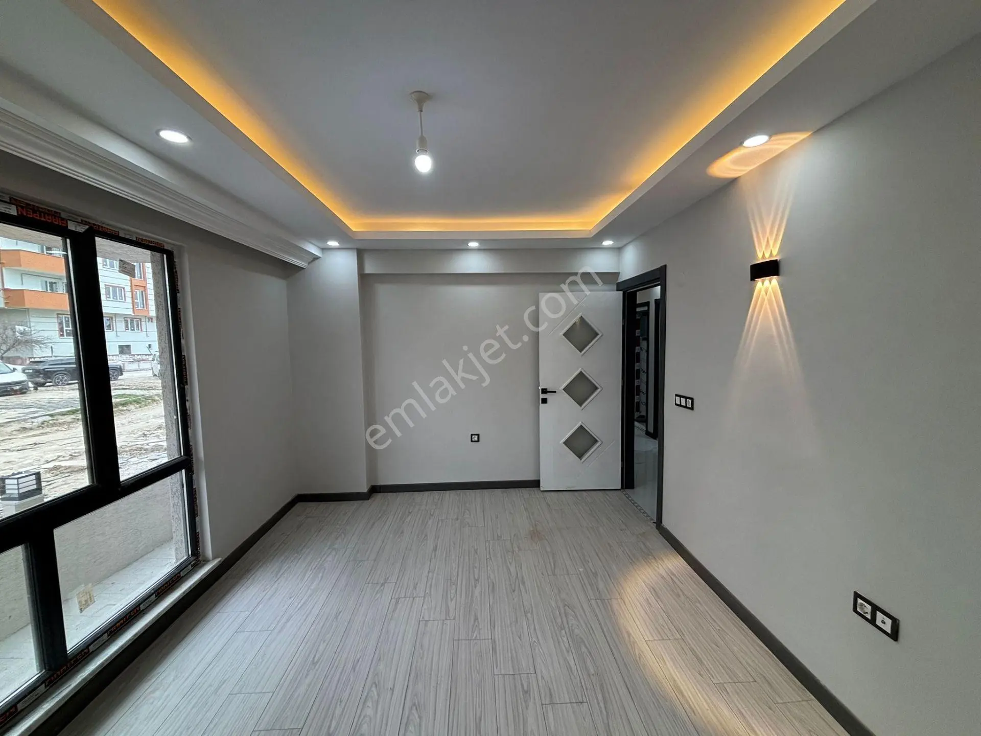 **eryıldız İnşaat'tan**merkezi Konumda İskanlı 95m2 2+1 Ön Cephe - Görsel 16