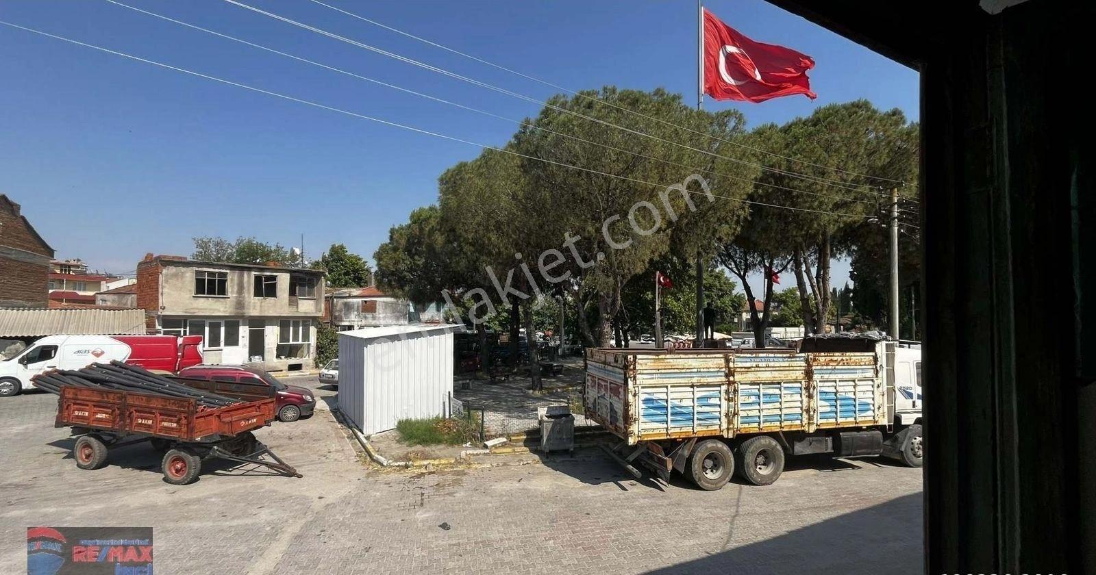 Re/max İnci'den Pamukçu'da Merkez Lokasyonlu Satılık Avlulu Kargir Ev Ve Arsası - Görsel 6