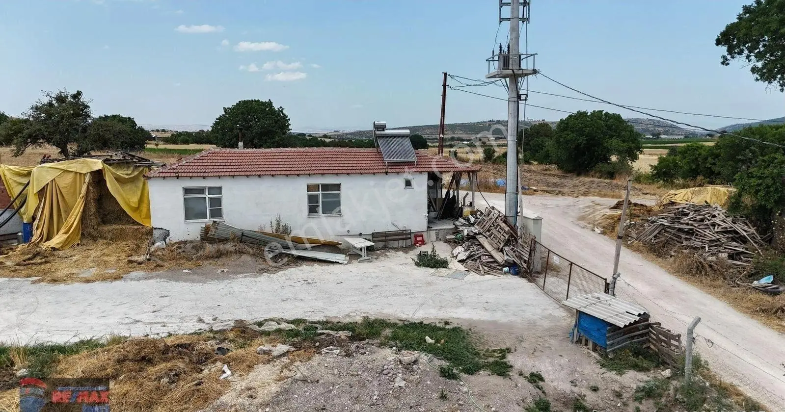 Re/max İnci'den Pamukçu'da Satılık Çiftlik Altyapılı Tarla - Görsel 3
