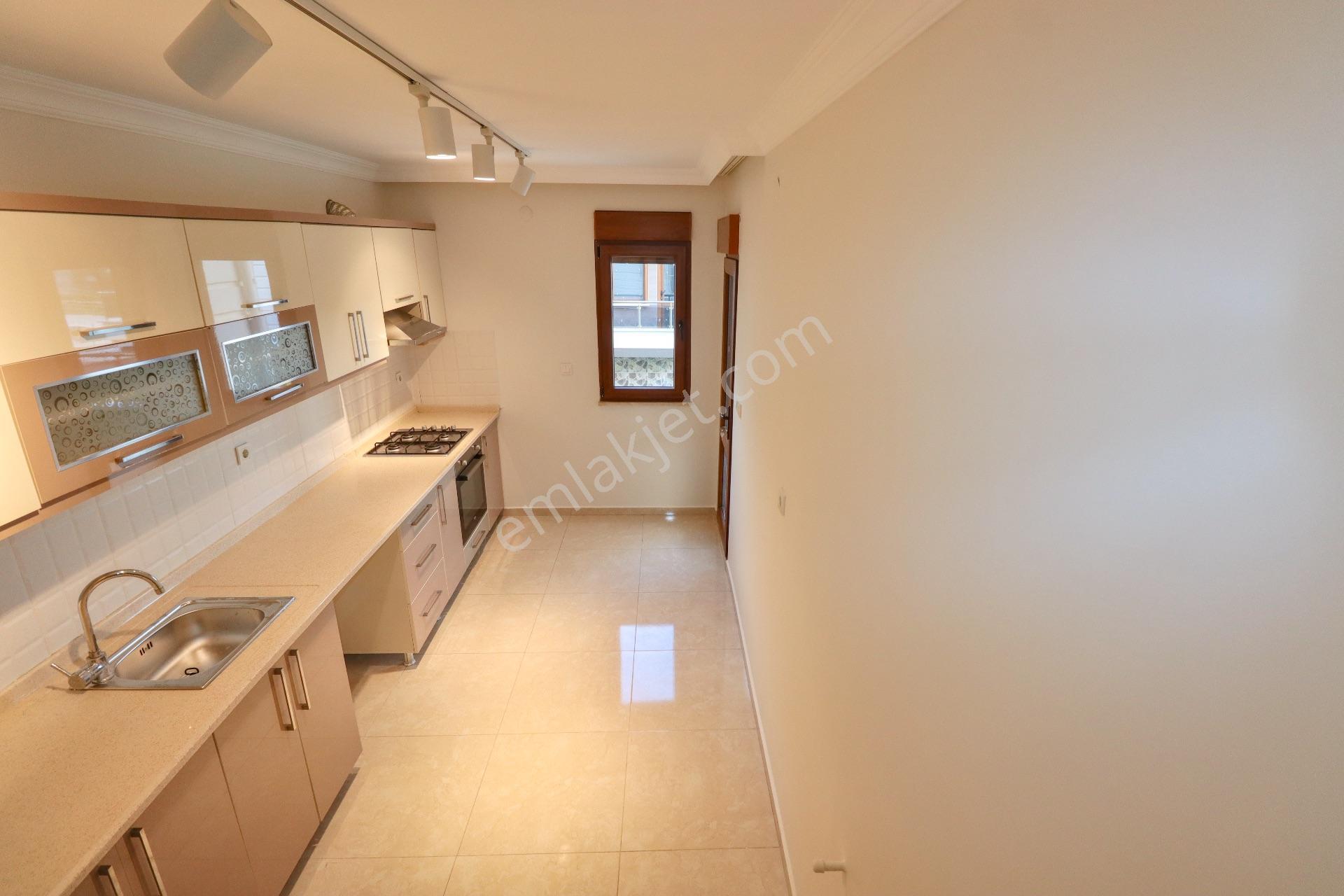 Altınoluk'ta Havuzlu Sitede 2+1 Geniş Daire - Görsel 22