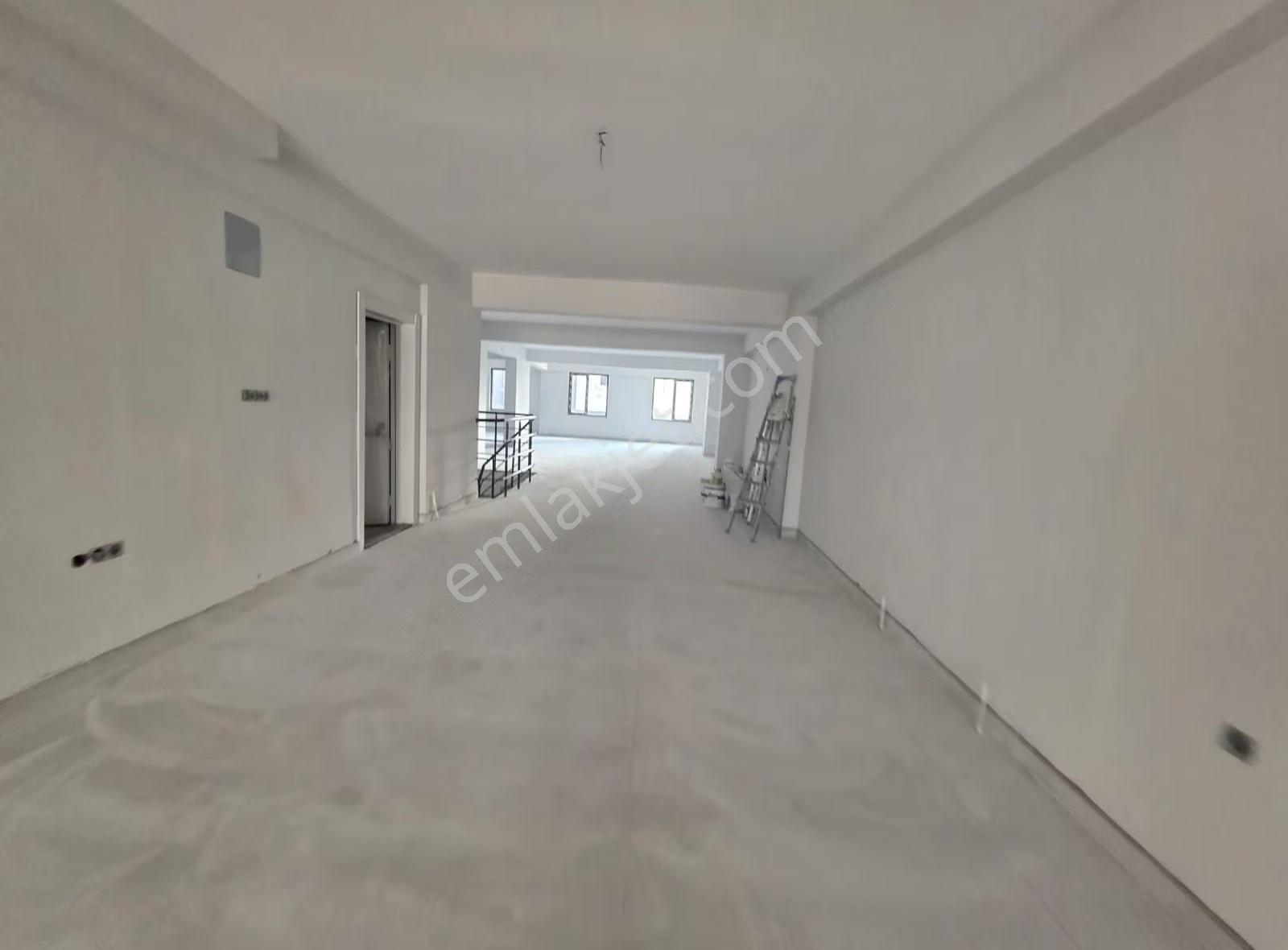 Devlet Hastanesi Civarı 280 M2 2 Katlı Dükkan - Görsel 7