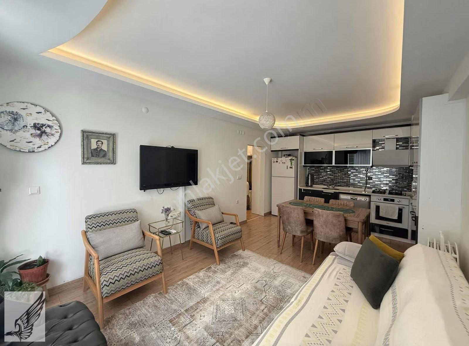 Seferihisar Çarşı Merkezinde Geniş Teraslı 2+1 Satılık Daire - Görsel 15