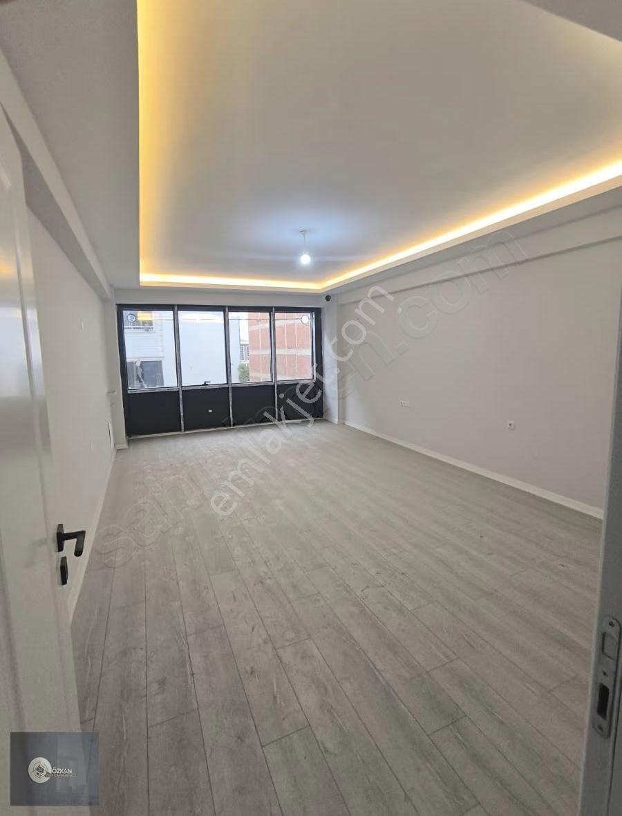 Çarşamba Merkezi Konumda Plaza İçi Kiralık Ofisler - Görsel 7