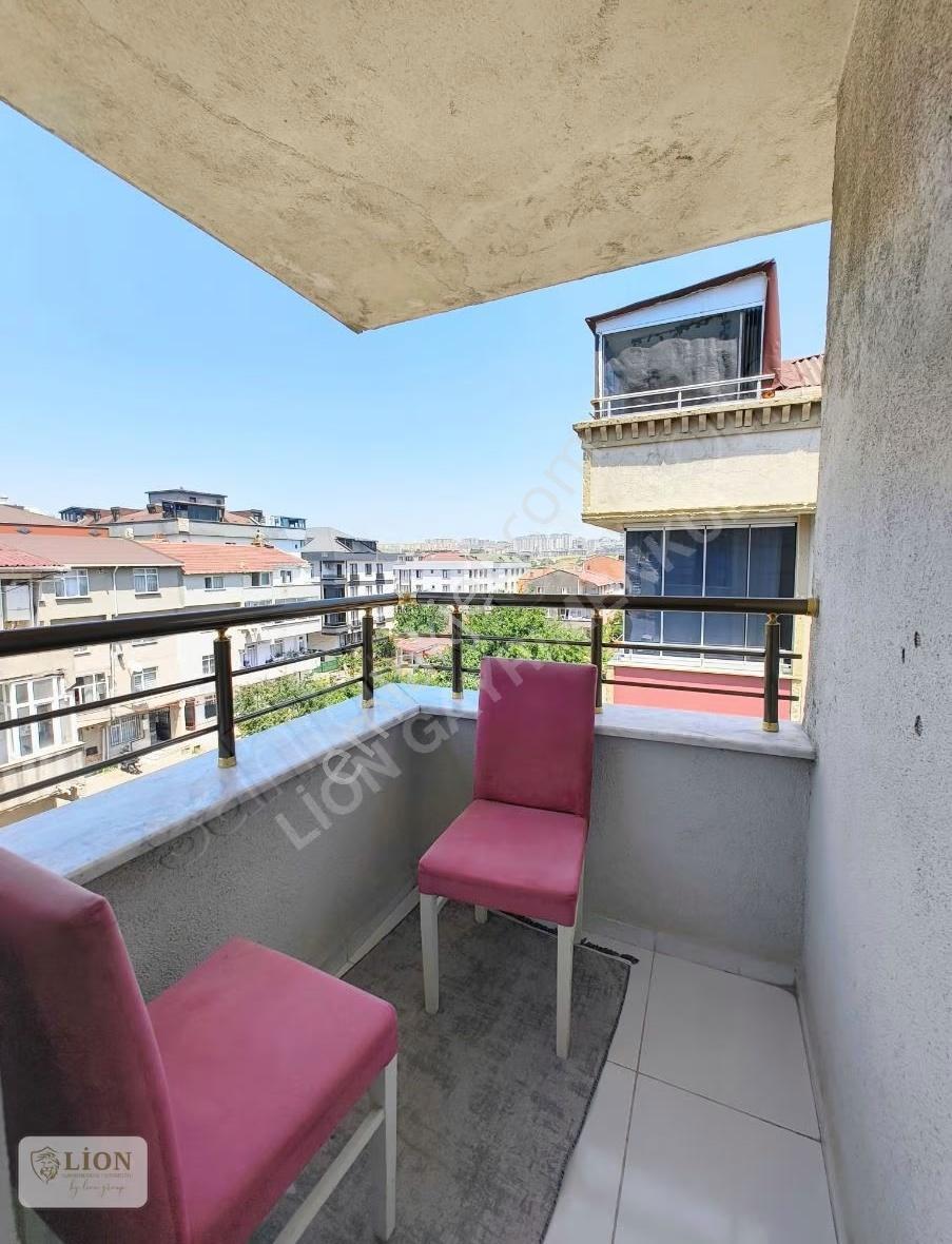 Beylikdüzü Kavaklı Çarşı Merkezde 3+2 Dubleks Daire - Görsel 13