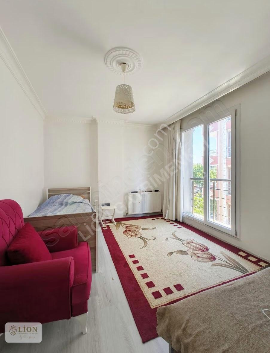 Beylikdüzü Kavaklı Çarşı Merkezde 3+2 Dubleks Daire - Görsel 4