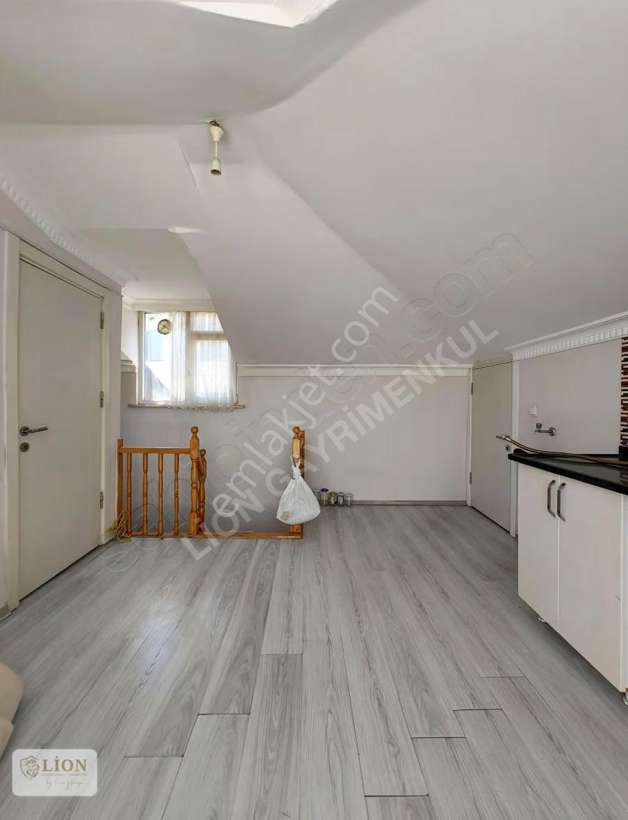 Beylikdüzü Kavaklı Çarşı Merkezde 3+2 Dubleks Daire - Görsel 7