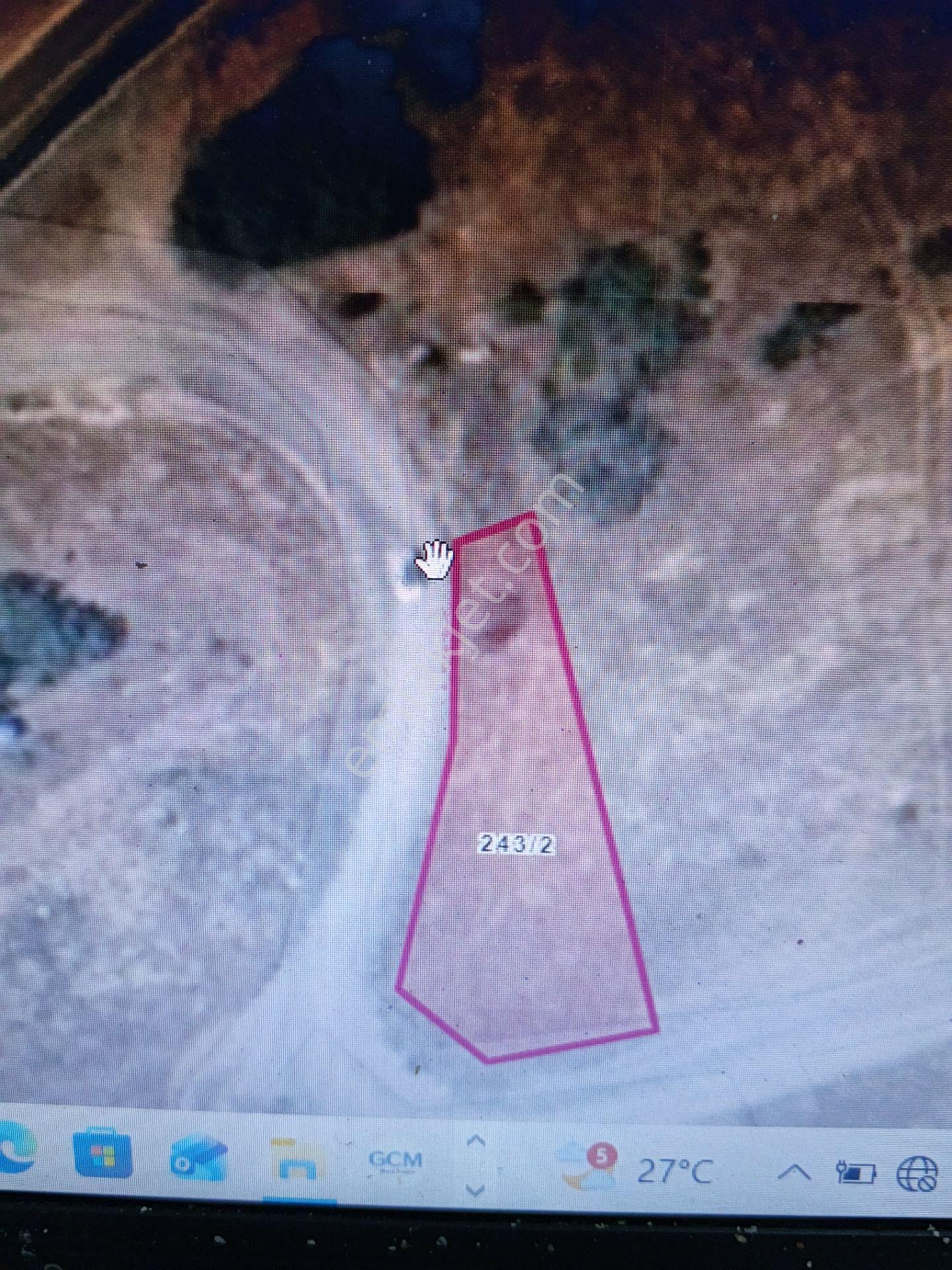 Tunceli Merkeze 7 Km Mesafede Satılık Arsa Vasfında Tarla