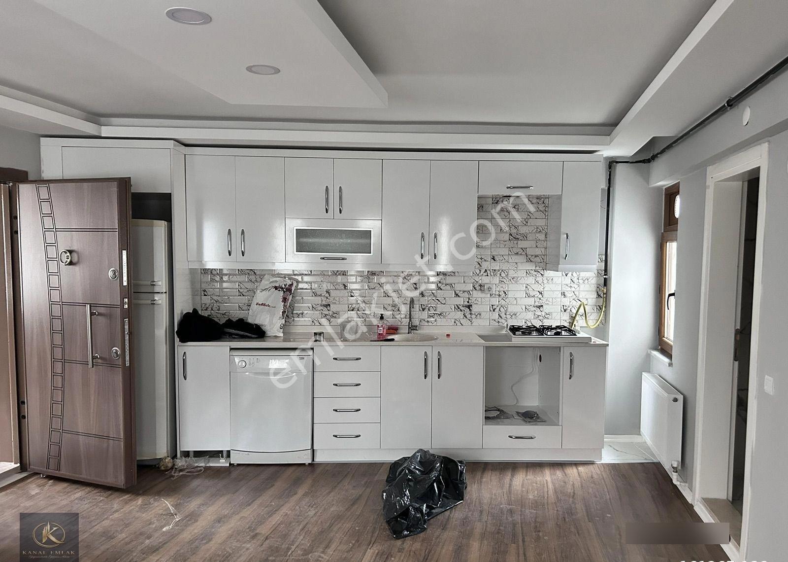 🏠 Merkezi Konumda 3 Katlı Bina – İki 1+1 Daire, Otopark Ve Ayrı Tapu! - Görsel 10