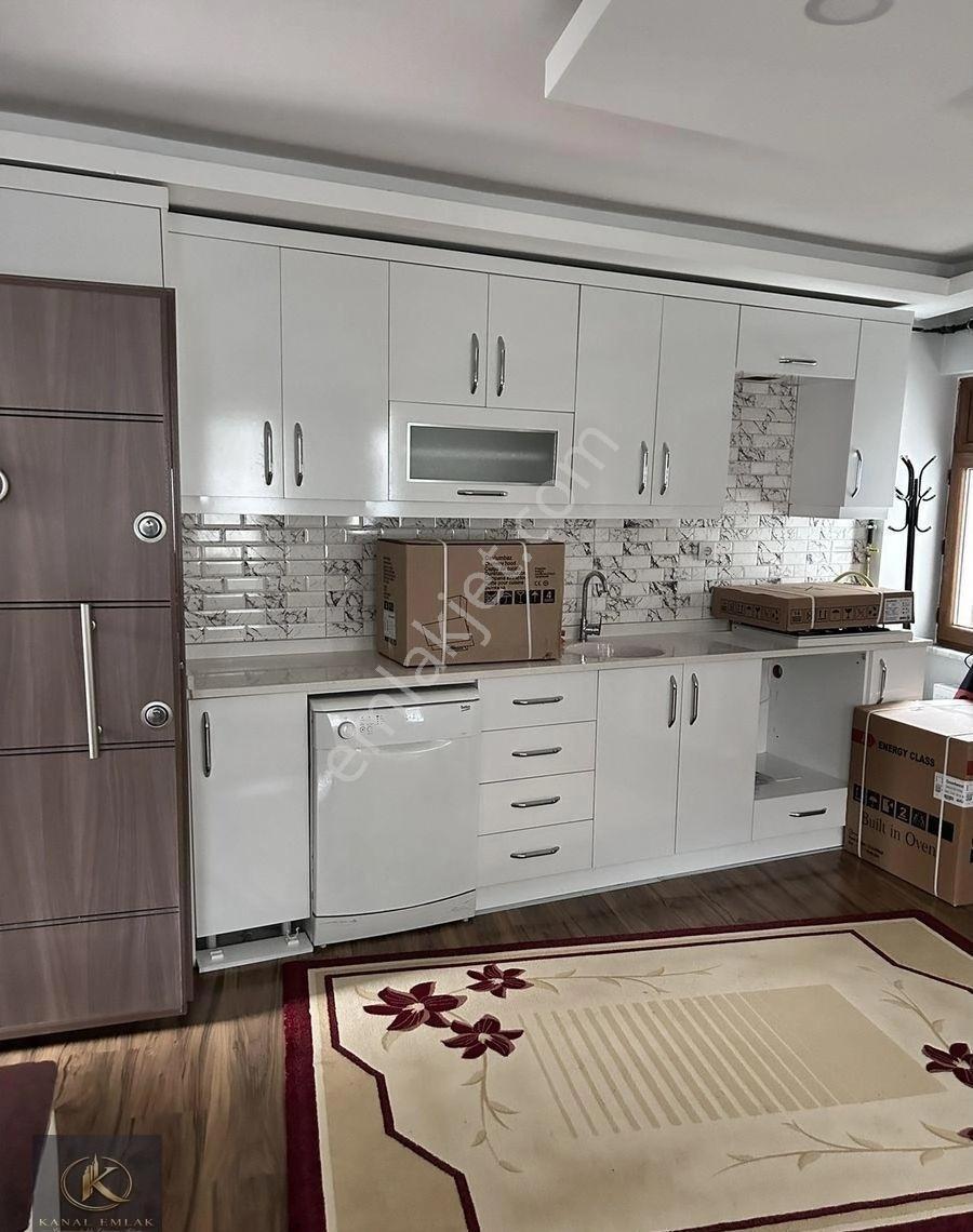 🏠 Merkezi Konumda 3 Katlı Bina – İki 1+1 Daire, Otopark Ve Ayrı Tapu! - Görsel 13