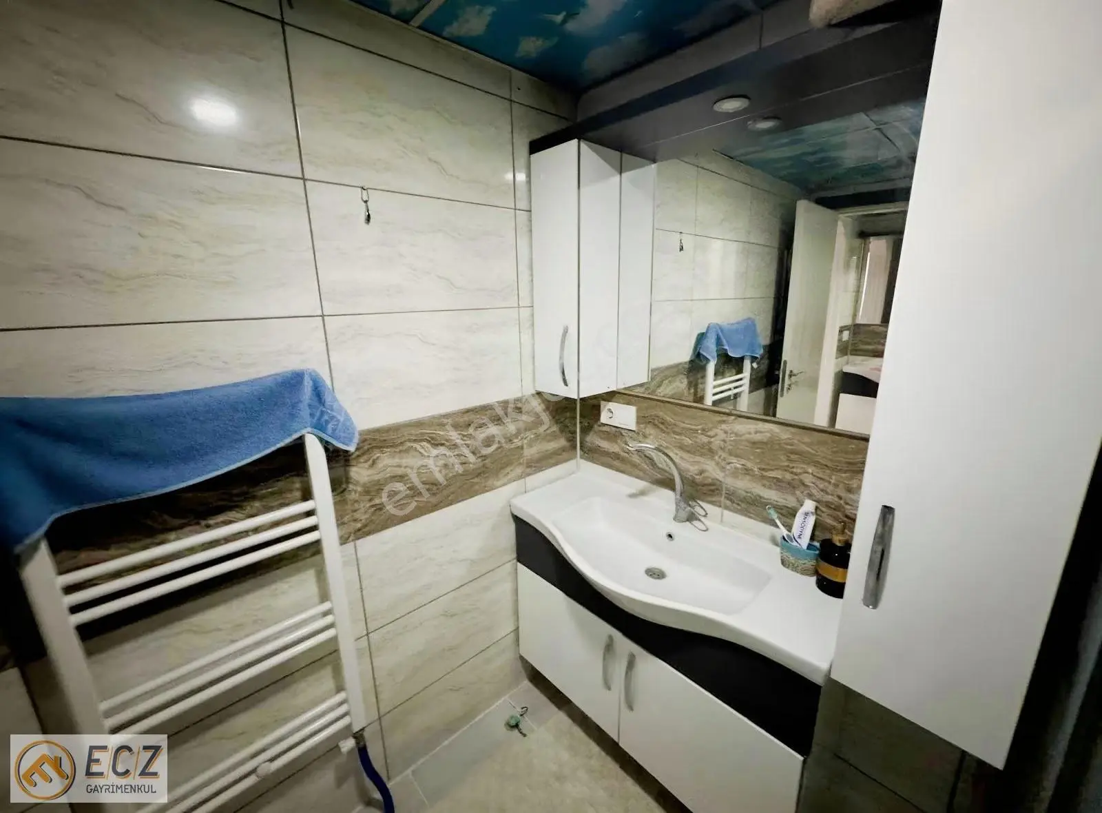 Manisa Alaşehir Satılık 3+1 Daire İstasyon Mah. Park Cepheli - Görsel 2