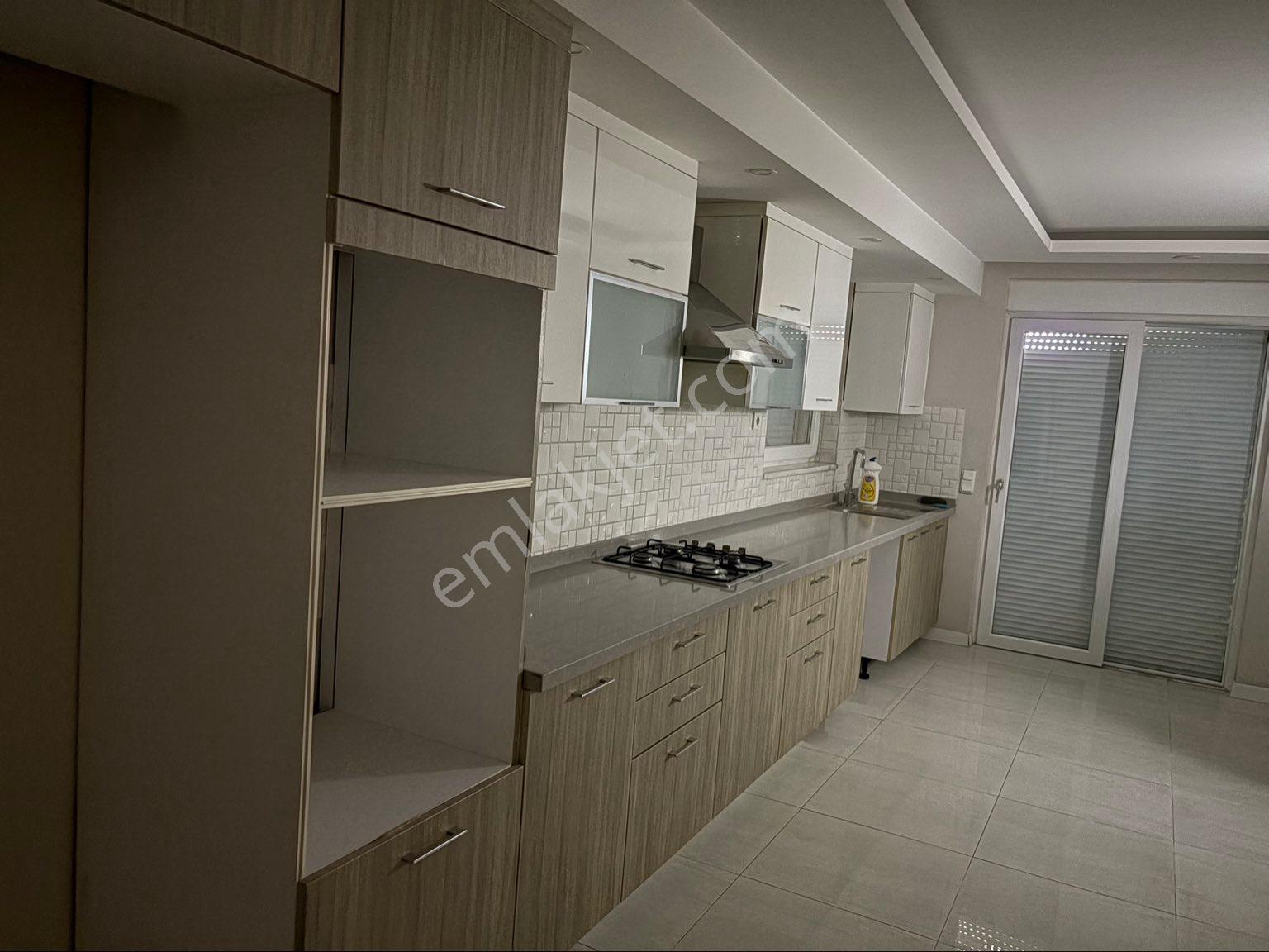 Bahçelıevler’de Denız Manzaralı Kıralık Daıre - Görsel 8