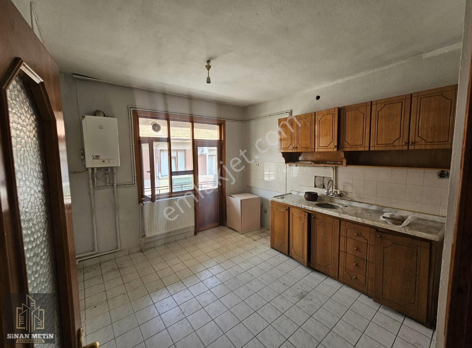 Işıklar Mahallesi Cadde Üzeri 4+1 180m2 Kaçırılmayacak Daire - Görsel 3