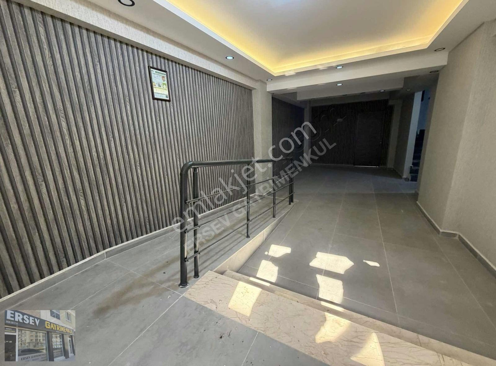 Şirintepe'de Satılık 2+0 Daire, 55m², Anadolu Üni. Yakını