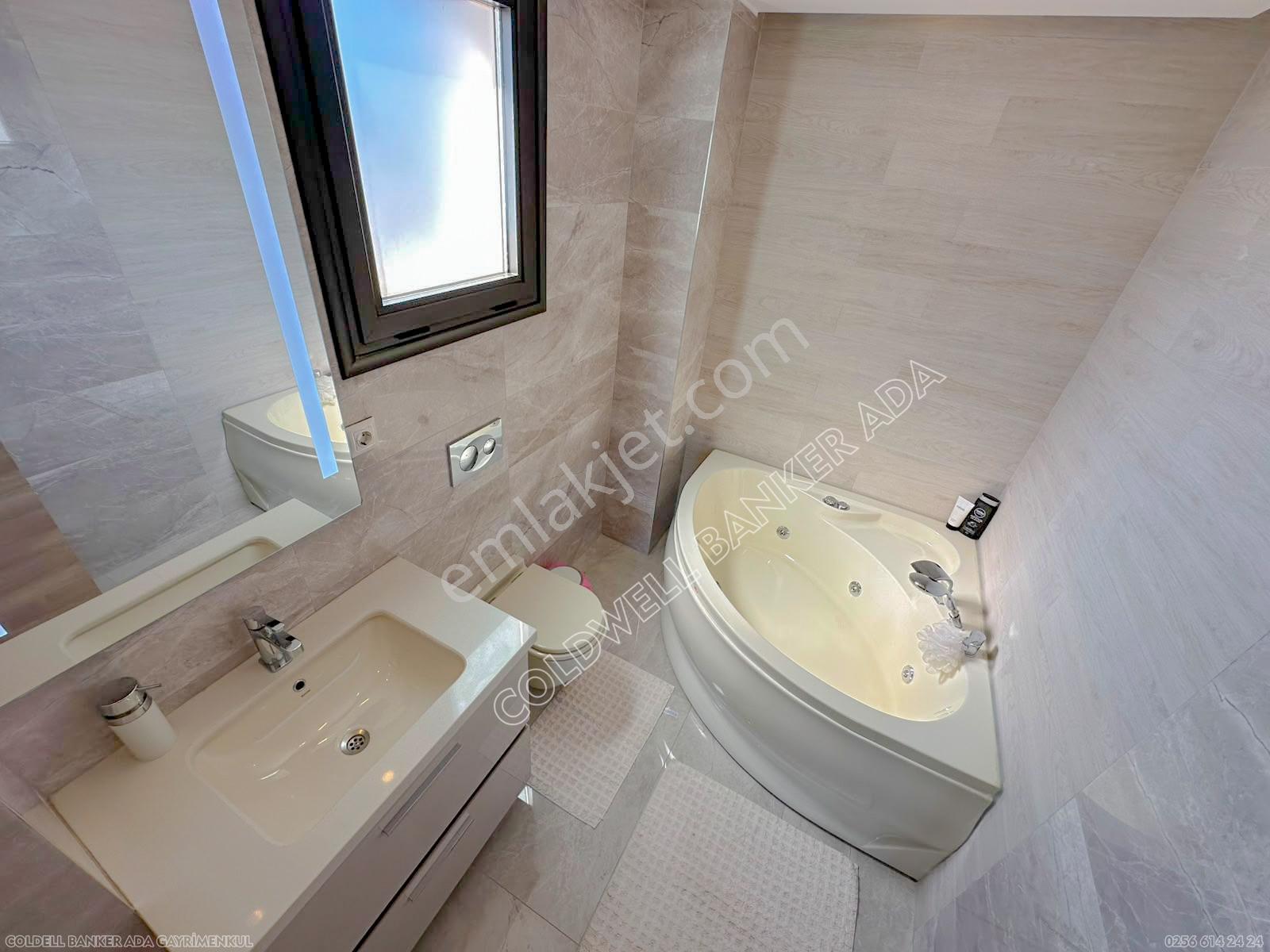 Kuşadası Terrace Ada Sitesi'nde Panoramik Deniz Manzaralı Satılık 3+1 Lüks Daire - Görsel 25