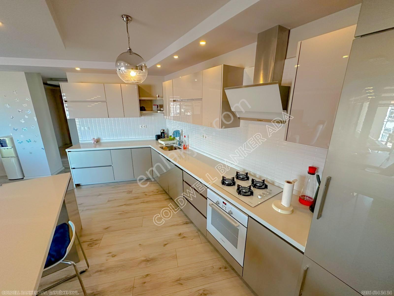 Kuşadası Terrace Ada Sitesi'nde Panoramik Deniz Manzaralı Satılık 3+1 Lüks Daire - Görsel 8