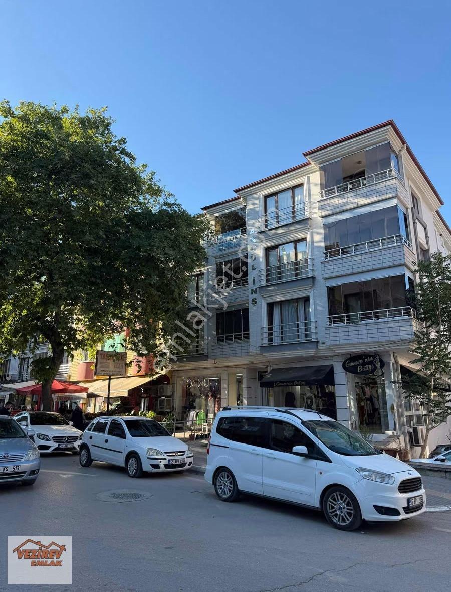 Çamlık Caddesine Cephe 3+1 Asansörlü Geniş Daire - Görsel 4