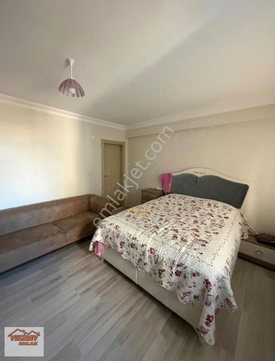 Çamlık Caddesine Cephe 3+1 Asansörlü Geniş Daire - Görsel 9
