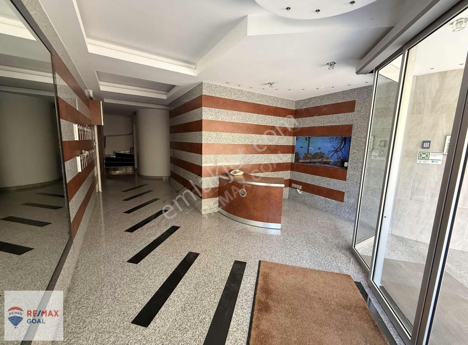 Caddebostan Taş Mektep'te Geniş 4+1 Dubleks Kiralık Daire - Görsel 23