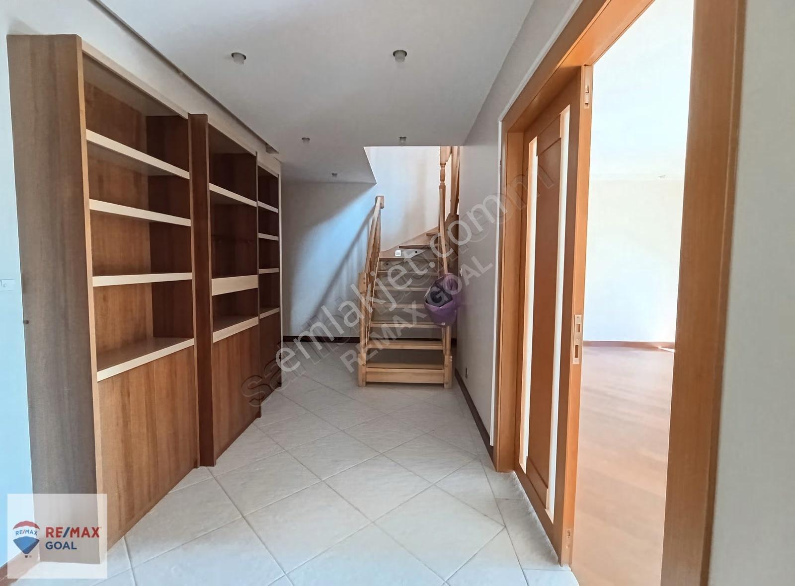Caddebostan Taş Mektep'te Geniş 4+1 Dubleks Kiralık Daire - Görsel 27