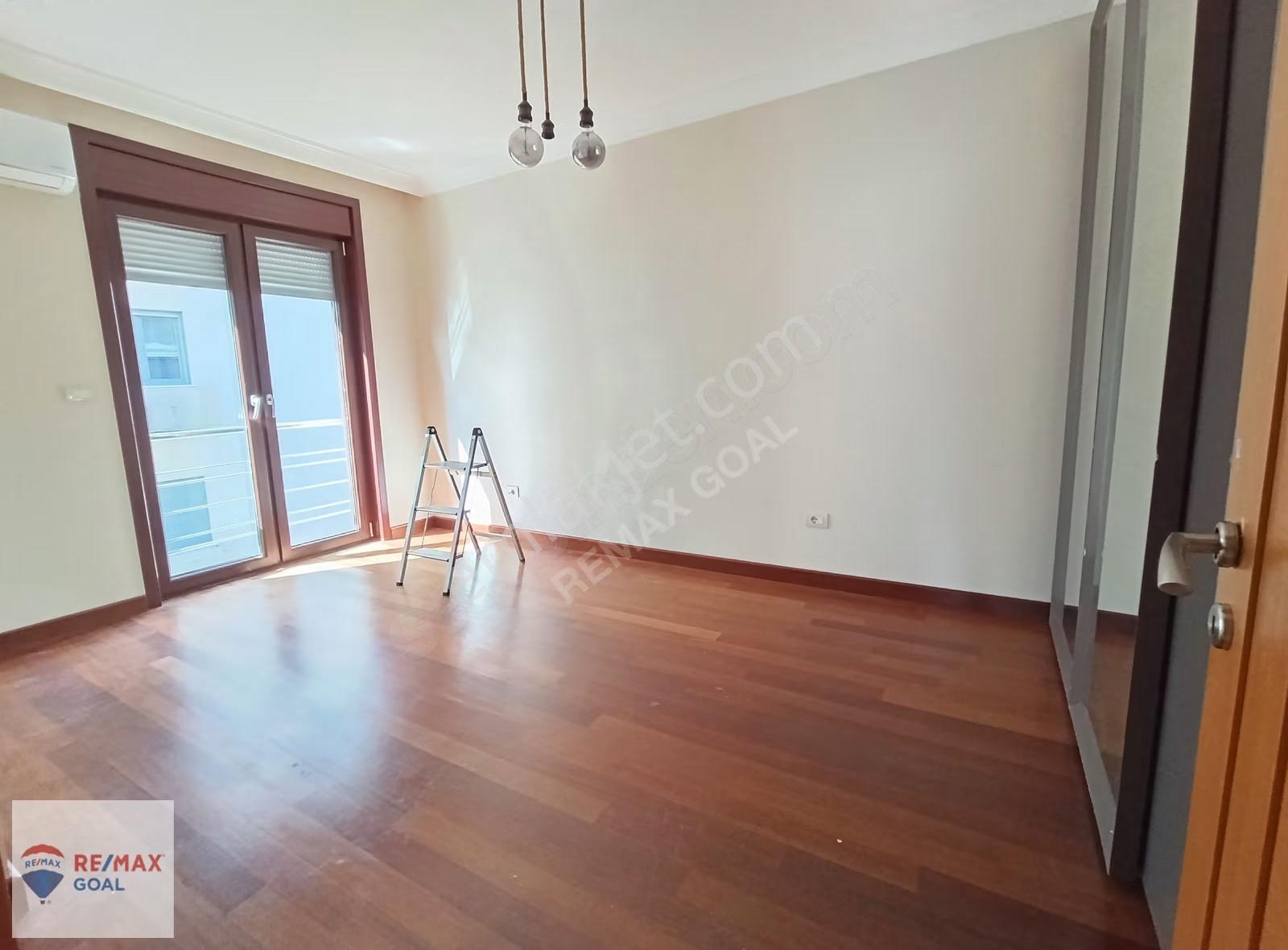 Caddebostan Taş Mektep'te Geniş 4+1 Dubleks Kiralık Daire - Görsel 14