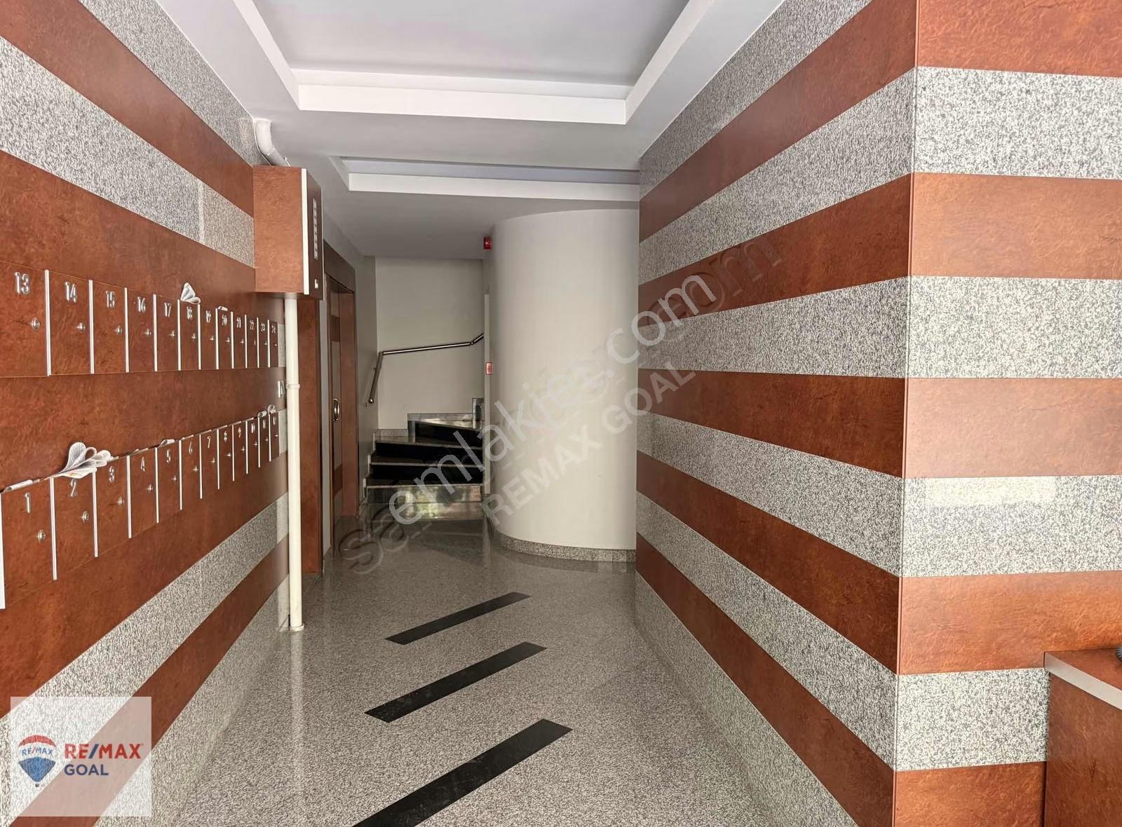 Caddebostan Taş Mektep'te Geniş 4+1 Dubleks Kiralık Daire