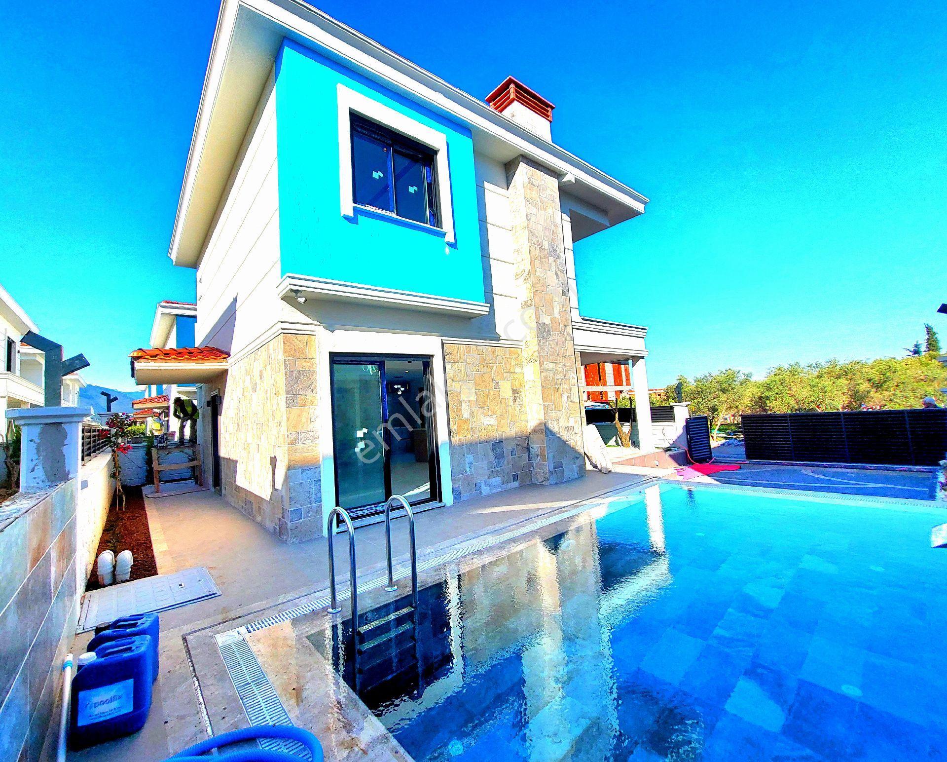 Davutlarda Özel Havuzlu Tek Müstakil Sıfır Villa