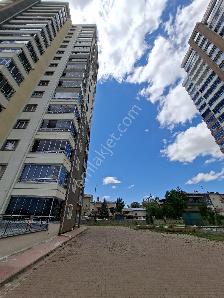 Seyrantepe'de Site İçinde Fırsat 3+1 Daire - Görsel 35