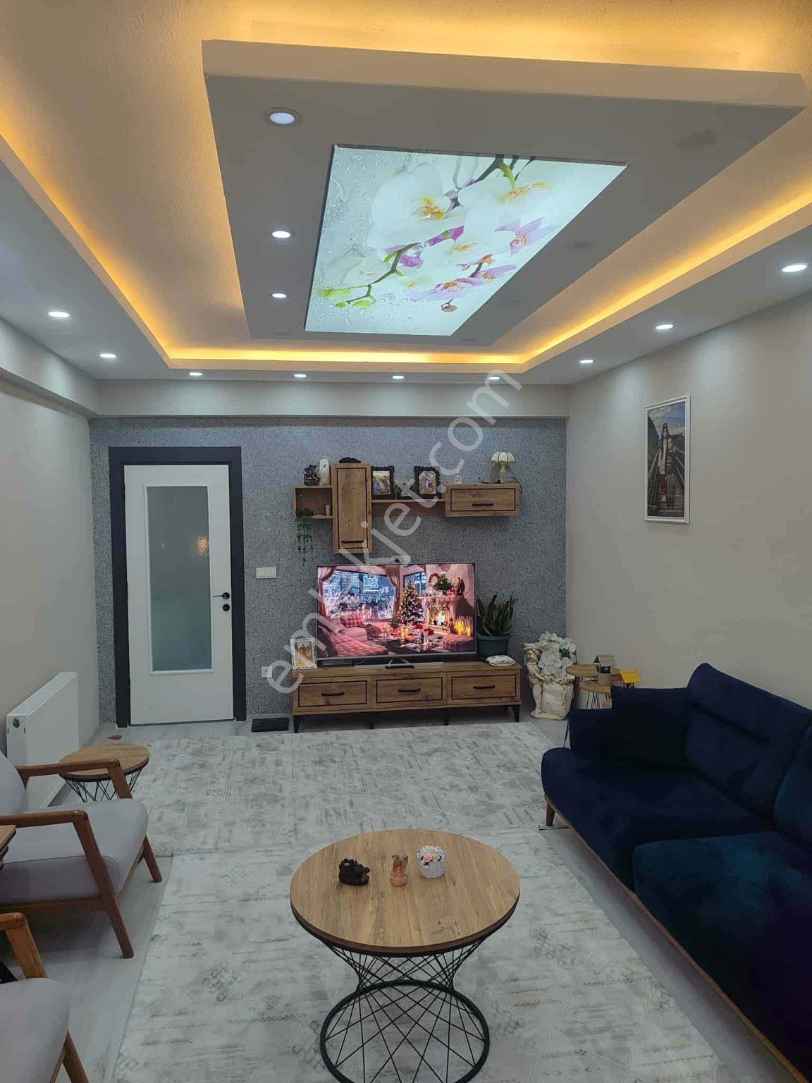 Çivril Çarşı Merkezde Tüm Kamu Kurumlarına Yürüme Mesafesinde Satılık Sıfır Lüks 3+1 180 M2 Daire