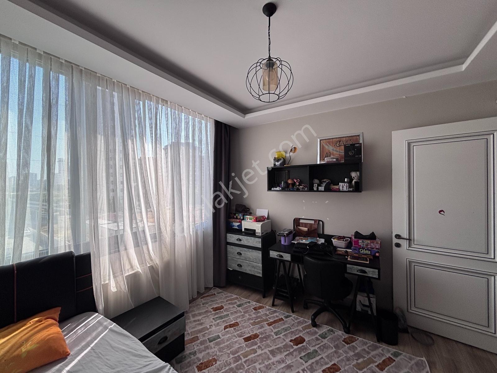 Parsel Gayrimenkul' Den 200 M² Özel Teraslı 3+1 Daire - Görsel 17
