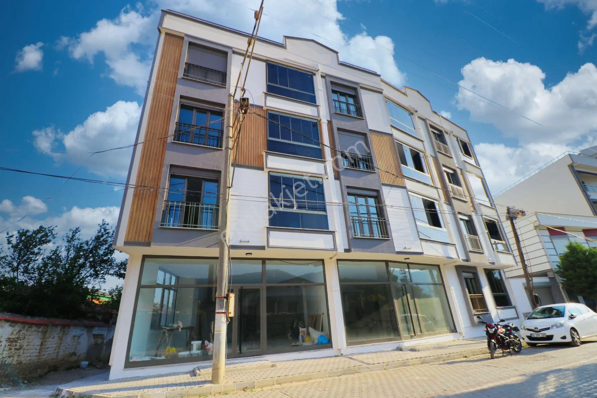Aktif'ten Zeytinli'de Satılık 3+1 Bu Büyüklükte Bu Fiyata Muazzam Geniş Daire