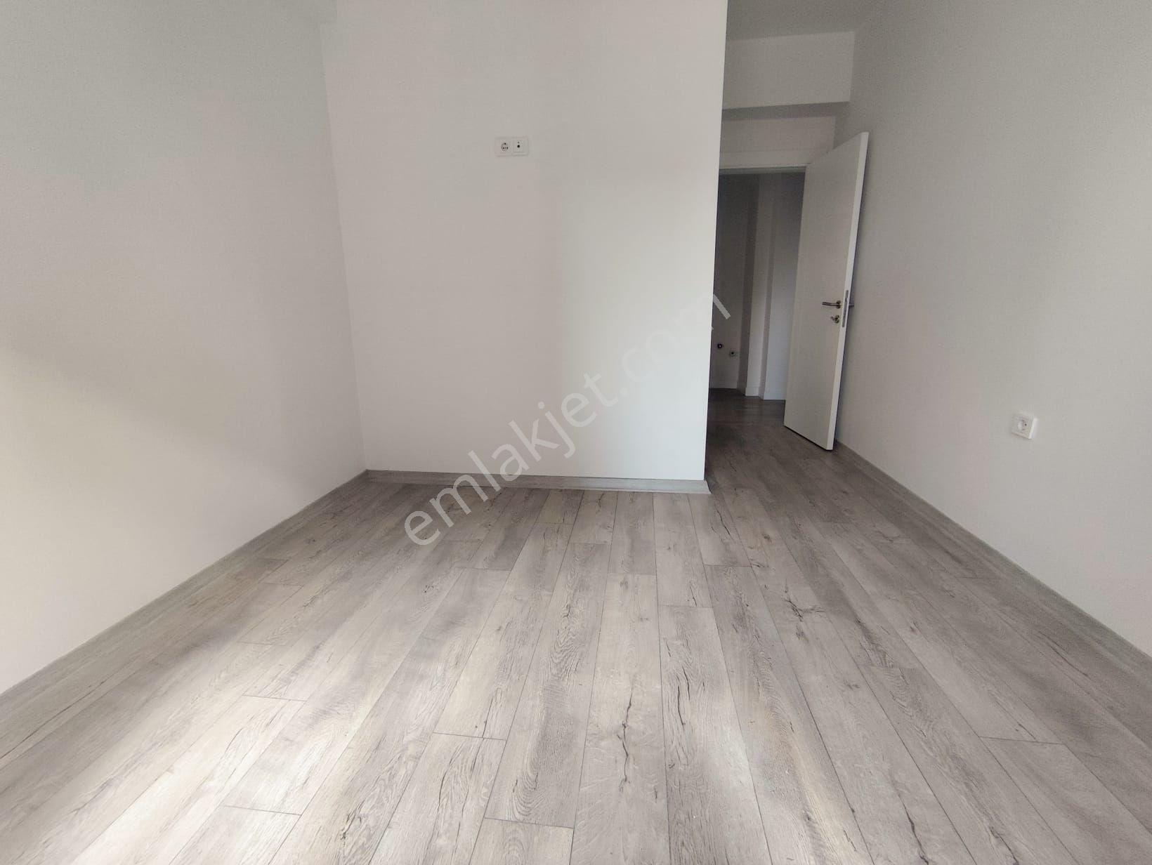 Mertcan Dan Havuzlu - Güvenlikli Site İçi 2+1 İskanlı Lüks Daire - Görsel 9