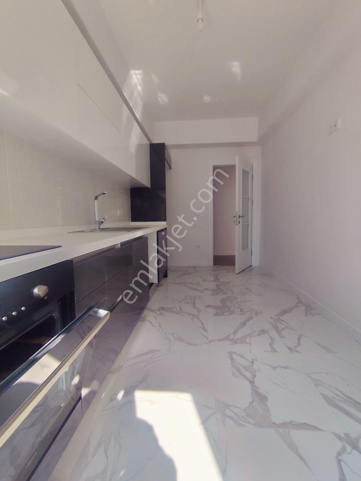 Mertcan Dan Havuzlu - Güvenlikli Site İçi 2+1 İskanlı Lüks Daire - Görsel 21