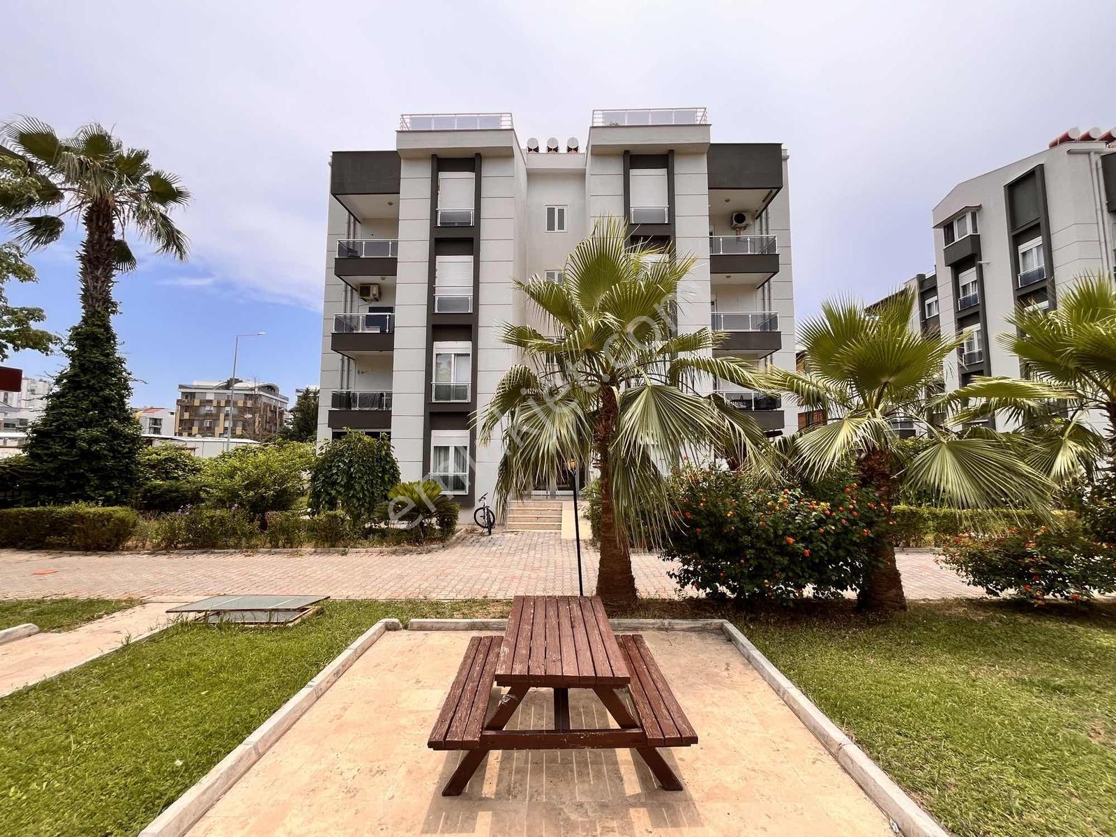 Konyaaltında Havuzlu Sitede Kapalı Otoparklı Doğalgazlı 3+1 - Görsel 23