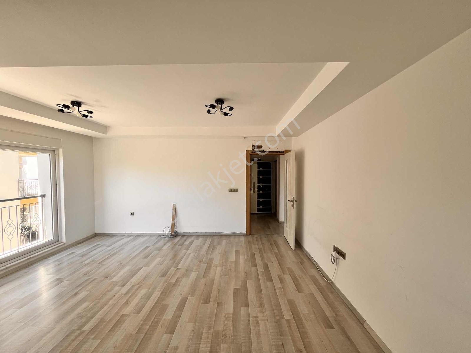 Hurma'da Havuzlu Site İçerisinde Kapalı Otoparklı 2+1 Daire - Görsel 17