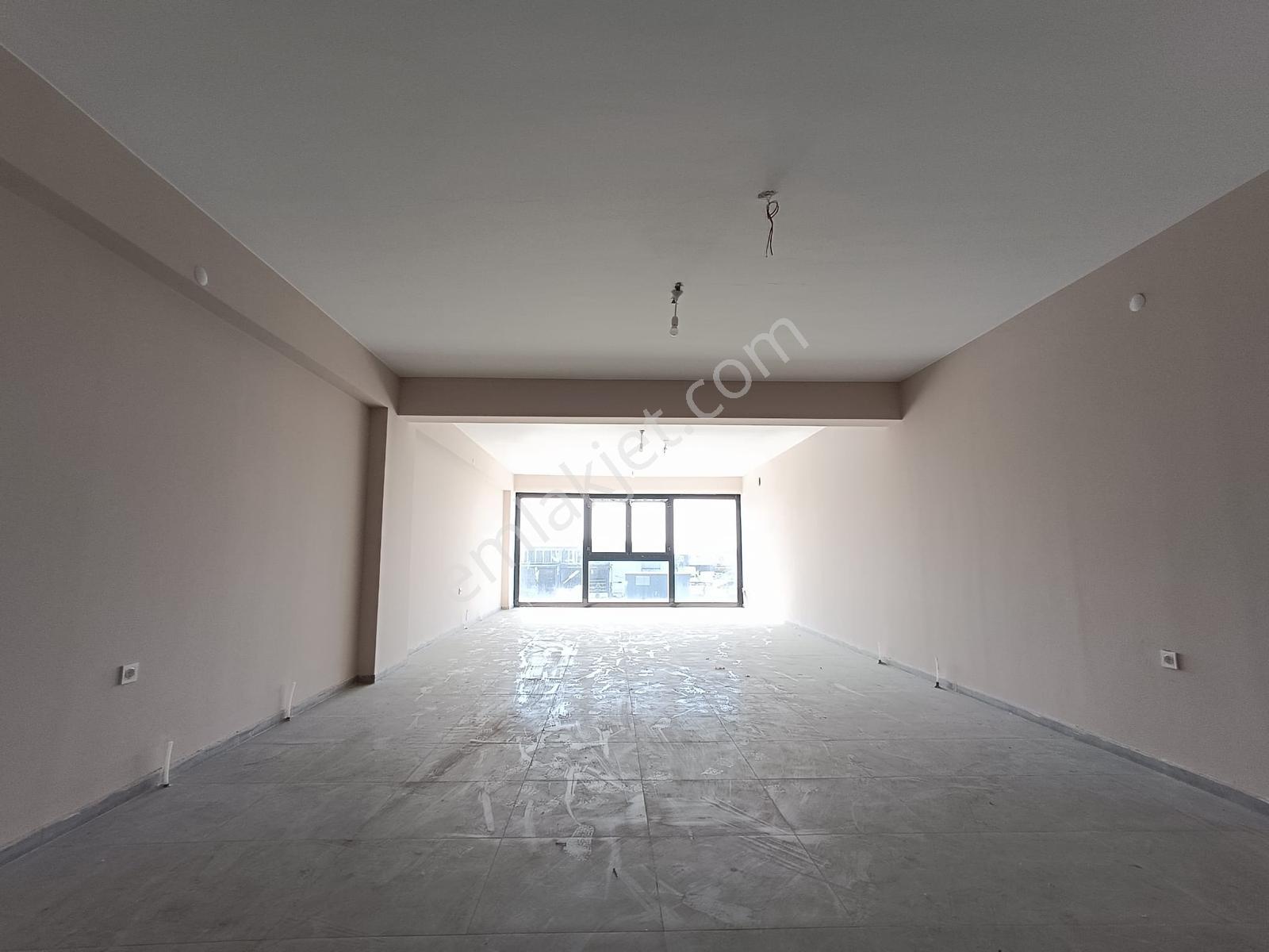 Çerkezköy'de Kiralık 150m² Ticari Dükkan - Görsel 9