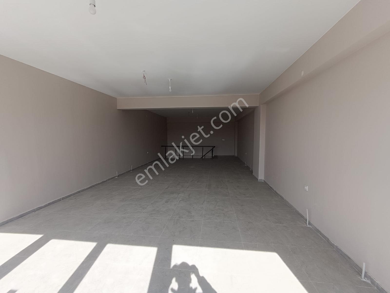 Çerkezköy'de Kiralık 150m² Ticari Dükkan - Görsel 4