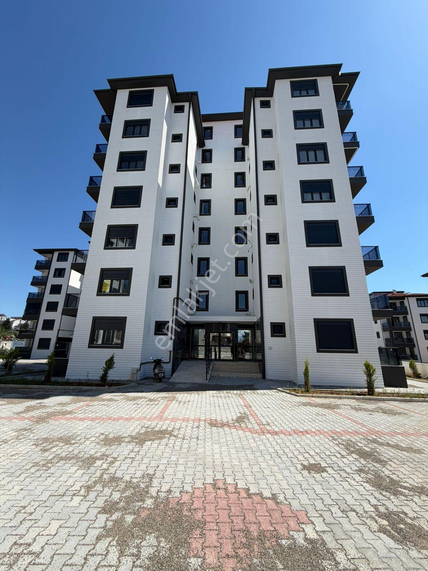 Kökez Mah Site İçerisinde Satılık Sıfır Ebeveyn Banyolu Daire - Görsel 13
